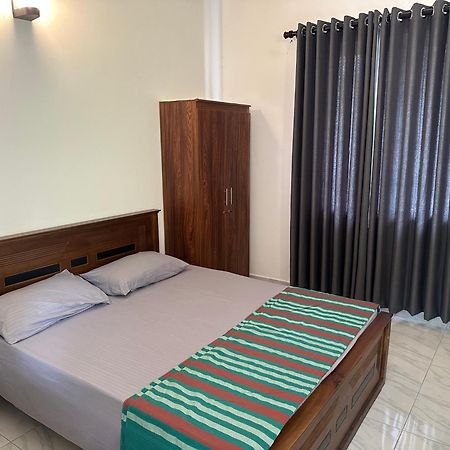 Mango Tree Budget Home Stay Homagama Esterno foto