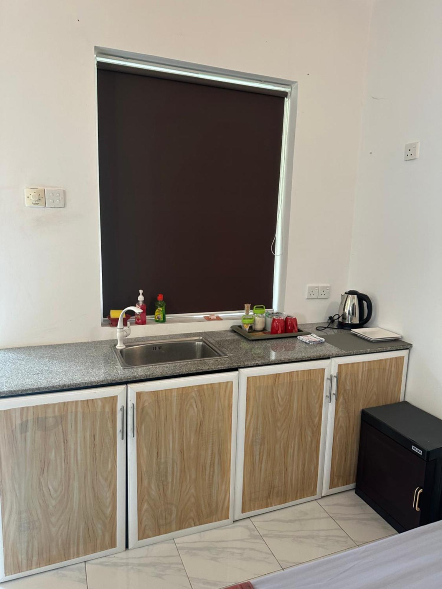 Mango Tree Budget Home Stay Homagama Esterno foto